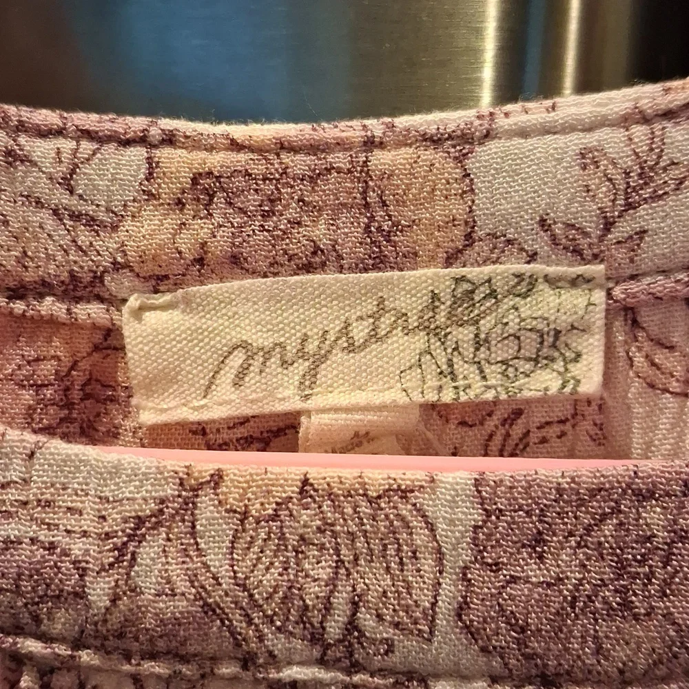 Mystree Blush Floral Top - Picture 2 of 7